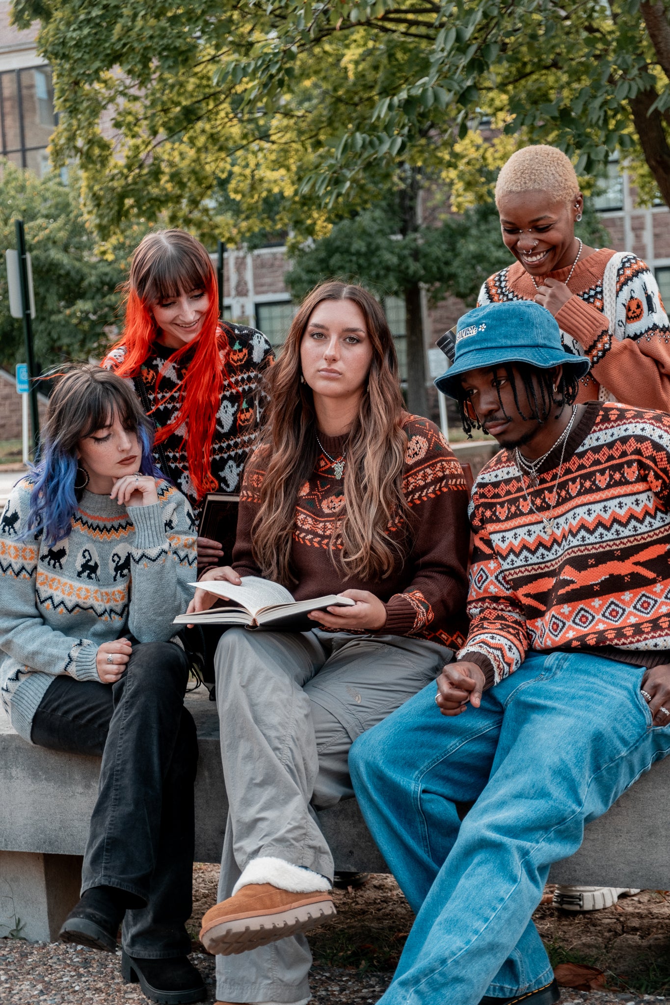 Vintage Inspired Black Cat Geo Print Grey Sweater – MADISON'S LANE